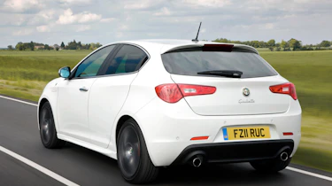 Alfa Romeo Giulietta Cloverleaf rear tracking