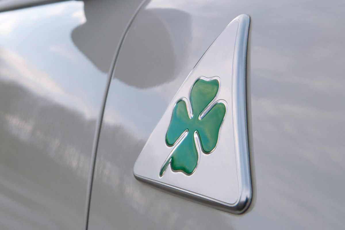 Alfa Romeo MiTo Cloverleaf badge