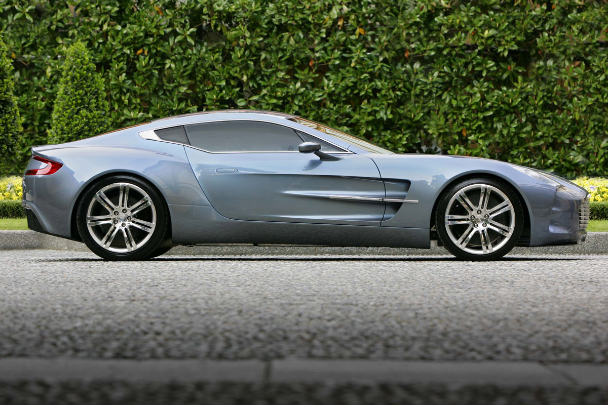 Aston Martin One-77 profile
