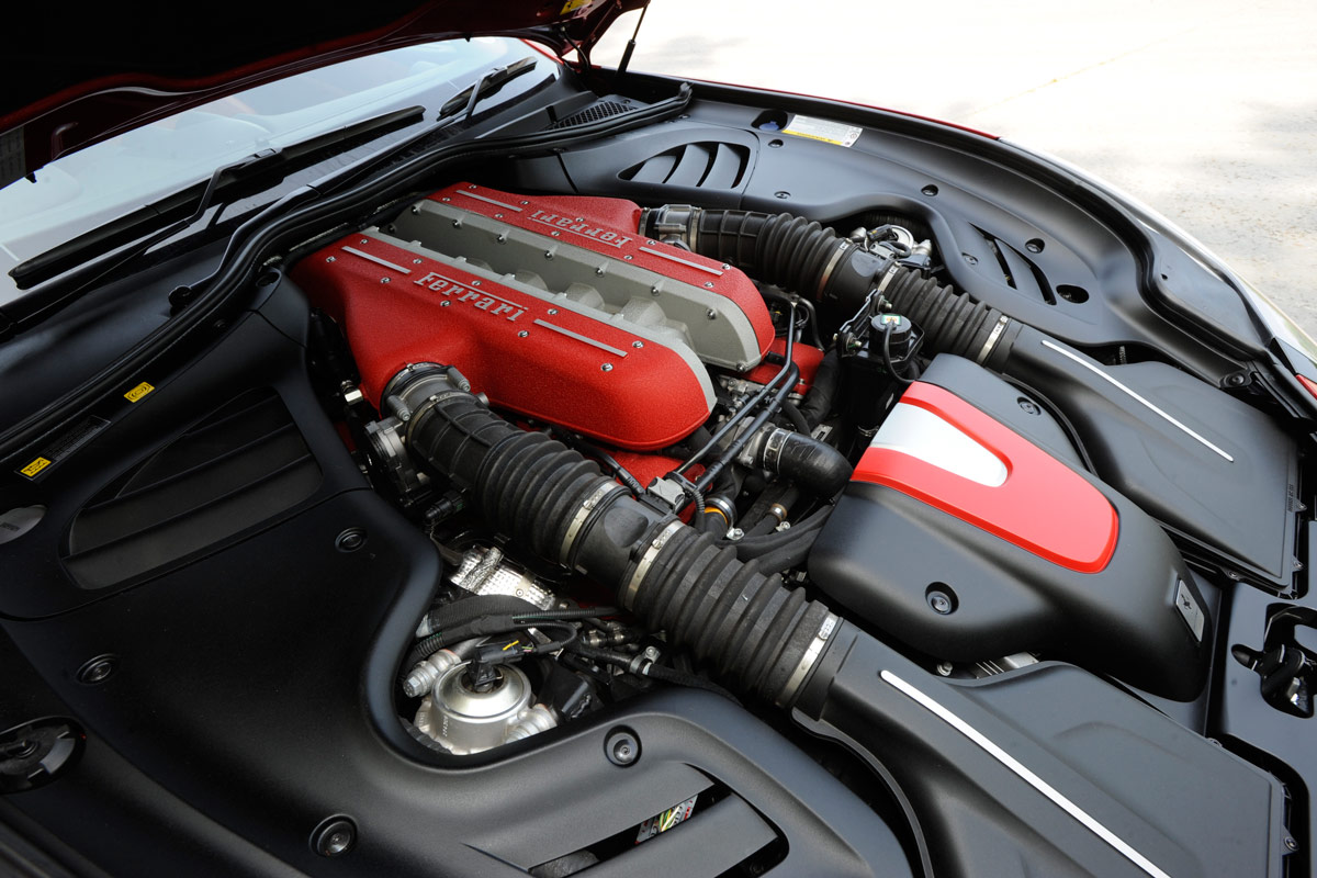 Ferrari FF engine