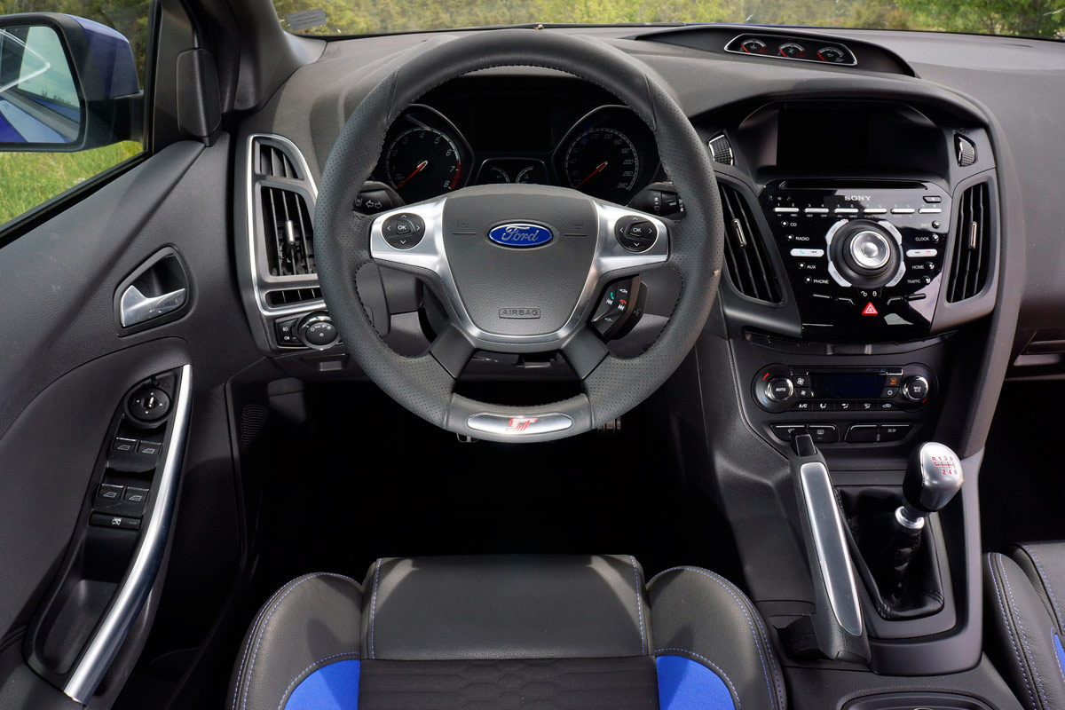Ford Focus ST dash