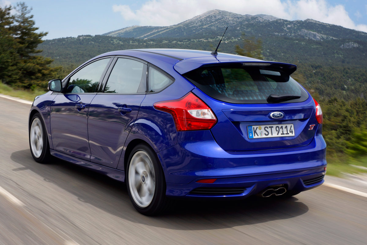 Ford Focus ST rear tracking