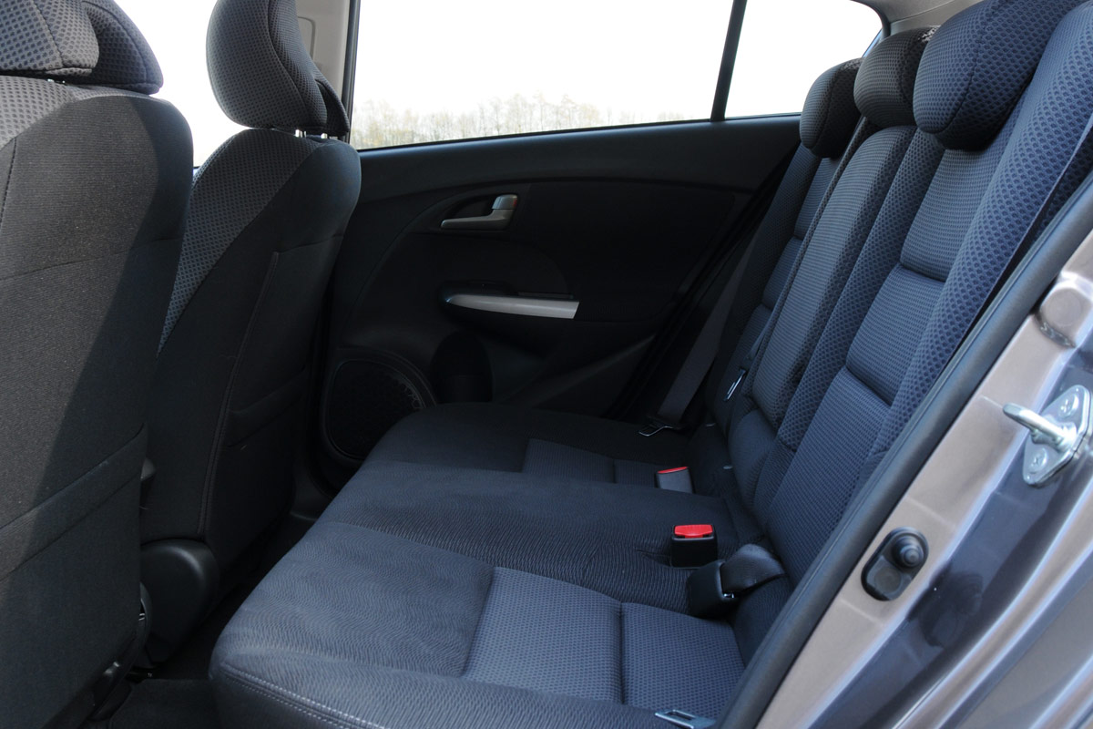 Honda Insight rear seats
