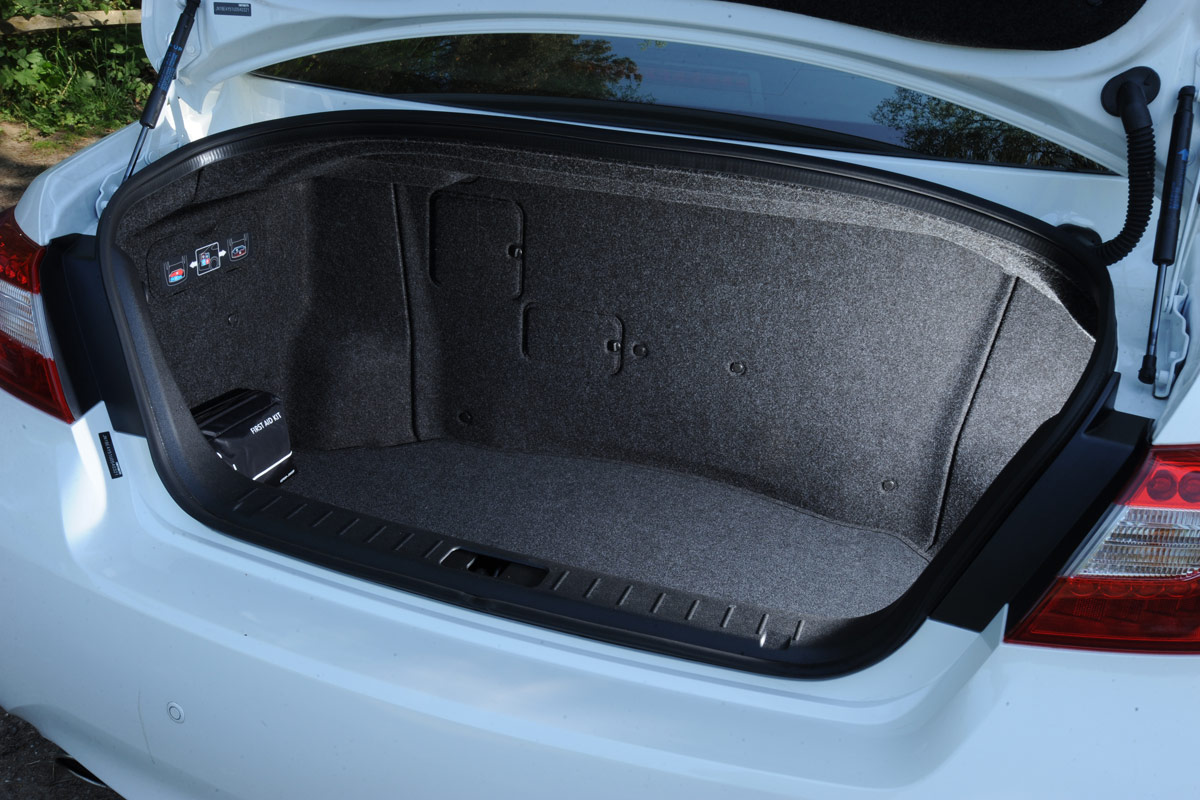 Infiniti M boot