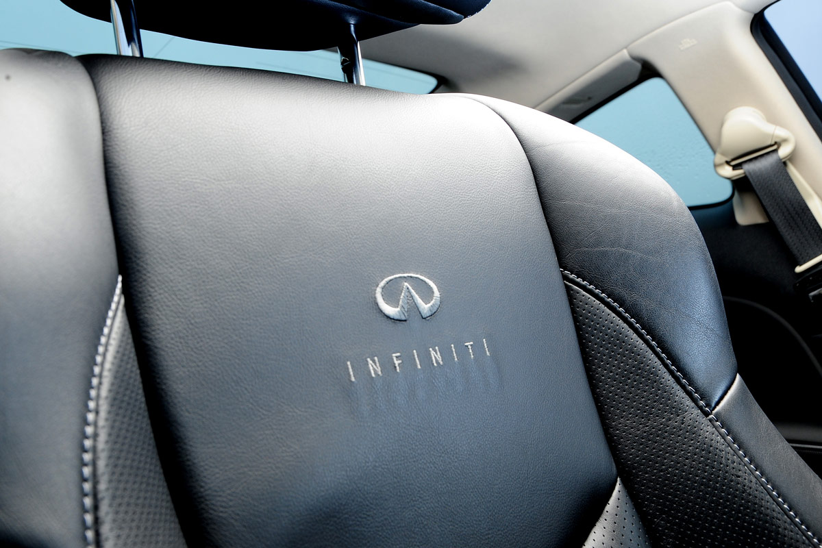 Infiniti G37 Coupe detail