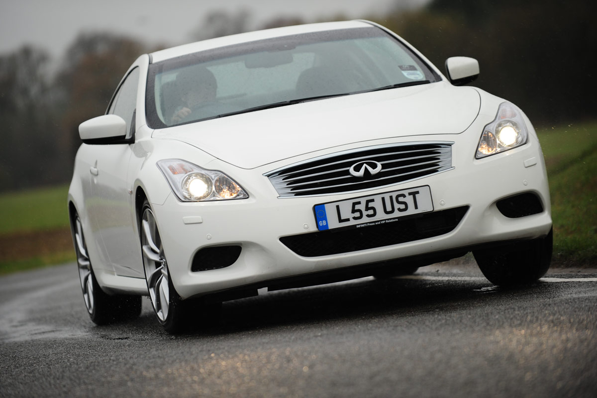 Infiniti G37 Coupe front
