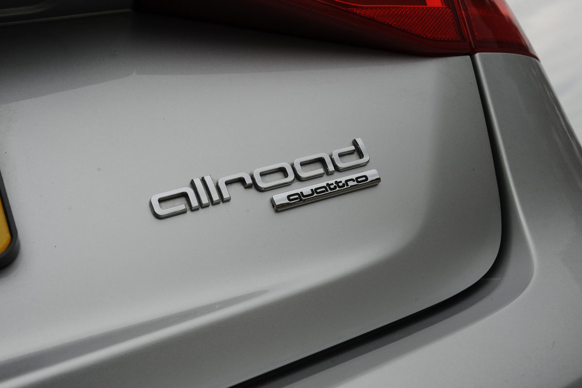 Audi A4 allroad badge