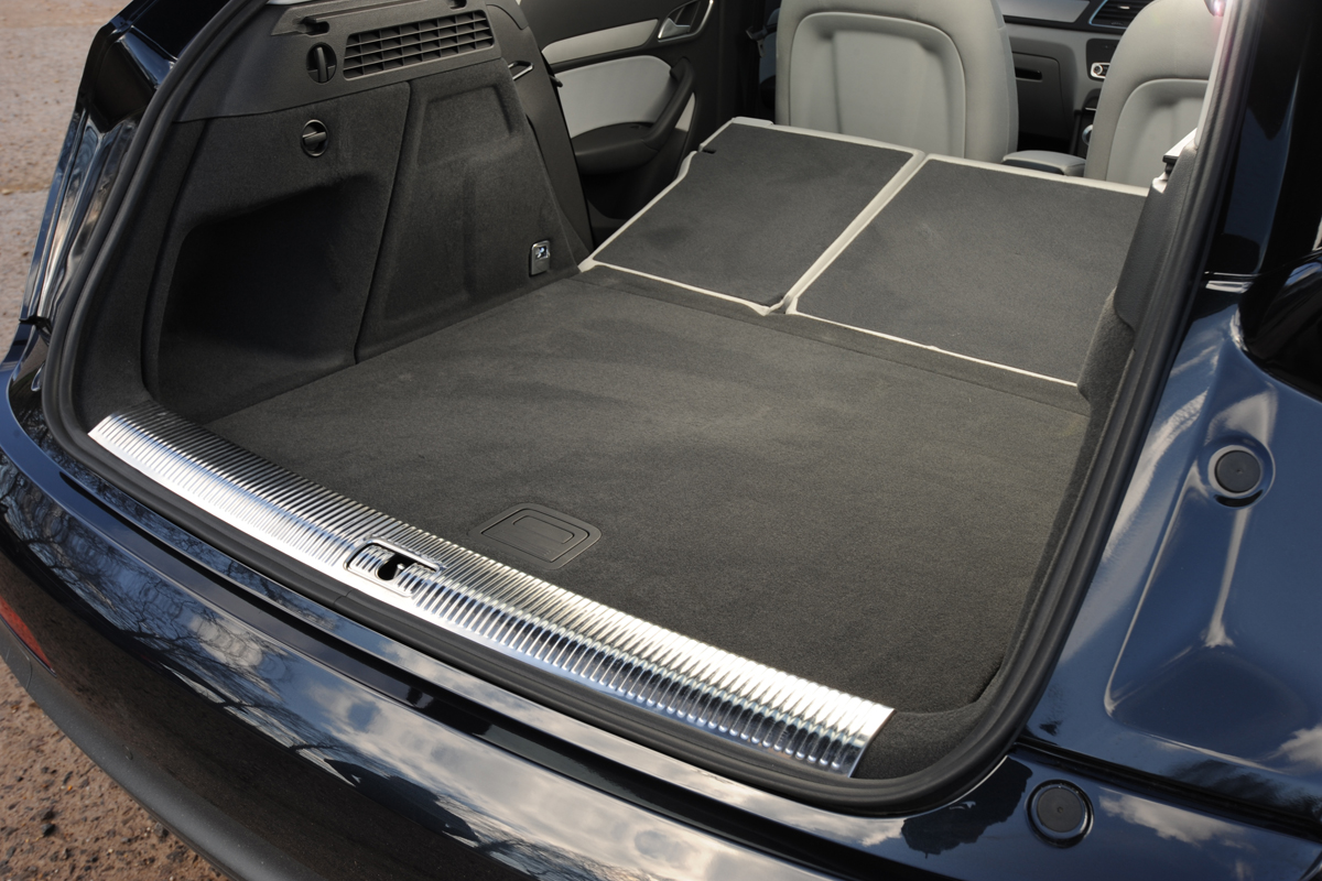 Audi Q3 boot