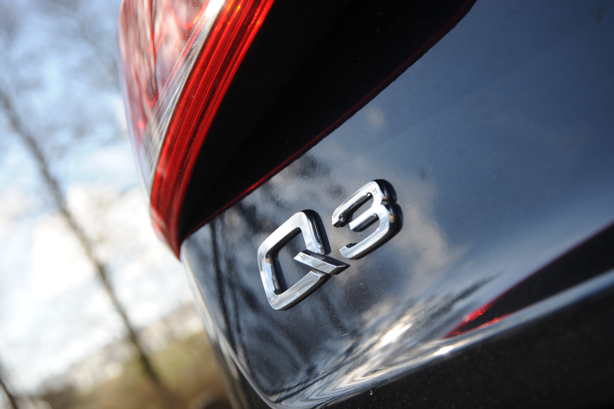 Audi Q3 badge