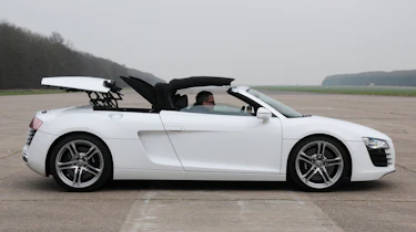 Audi R8 Spyder profile
