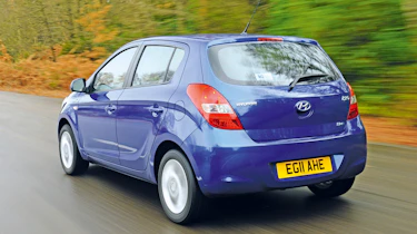 Hyundai i20 rear tracking