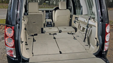 Land Rover Discovery 4 boot