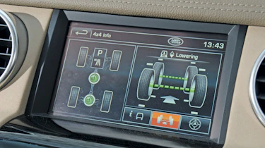 Land Rover Discovery 4 display
