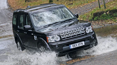 Land Rover Discovery 4 front