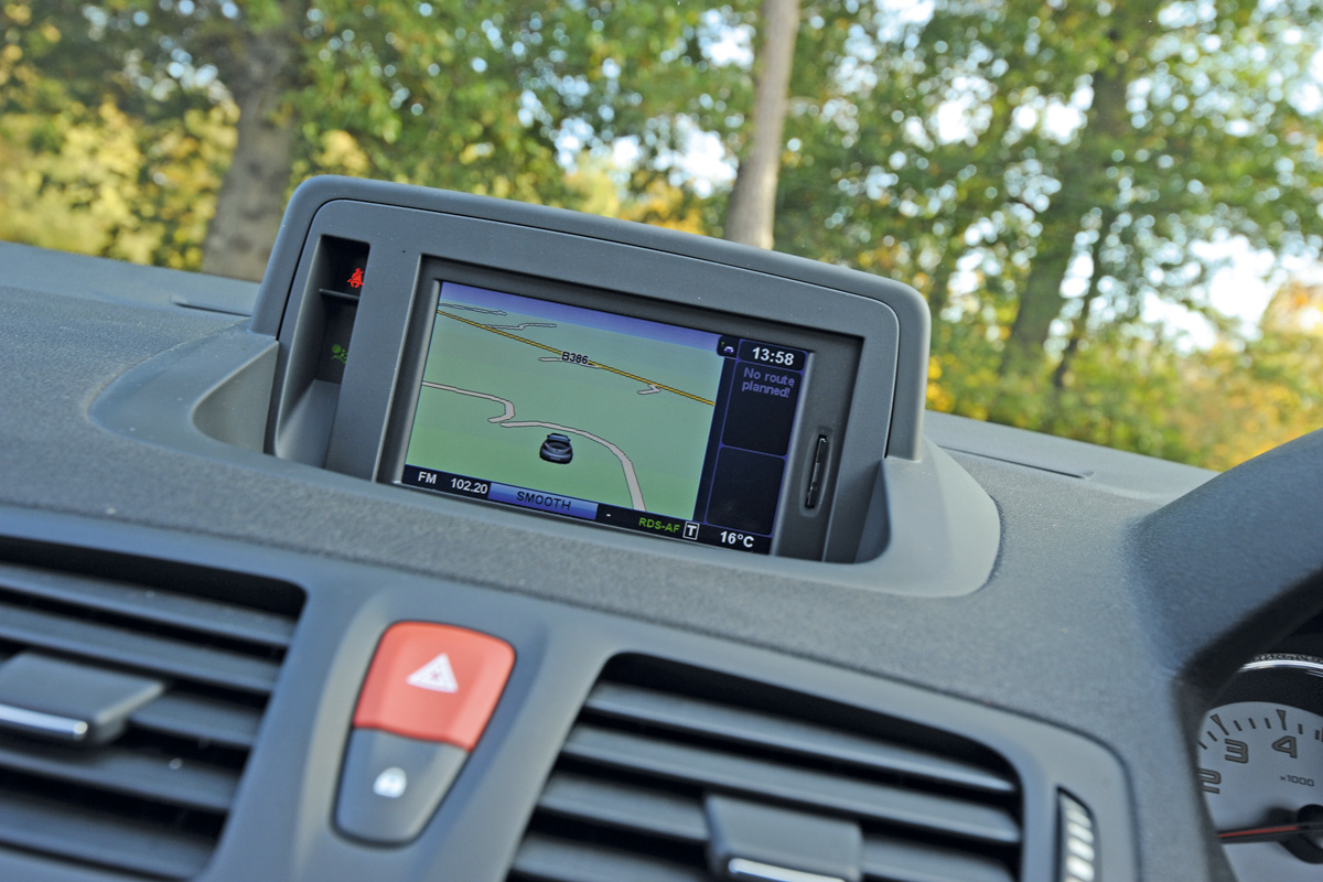Renault Megane Coupe display
