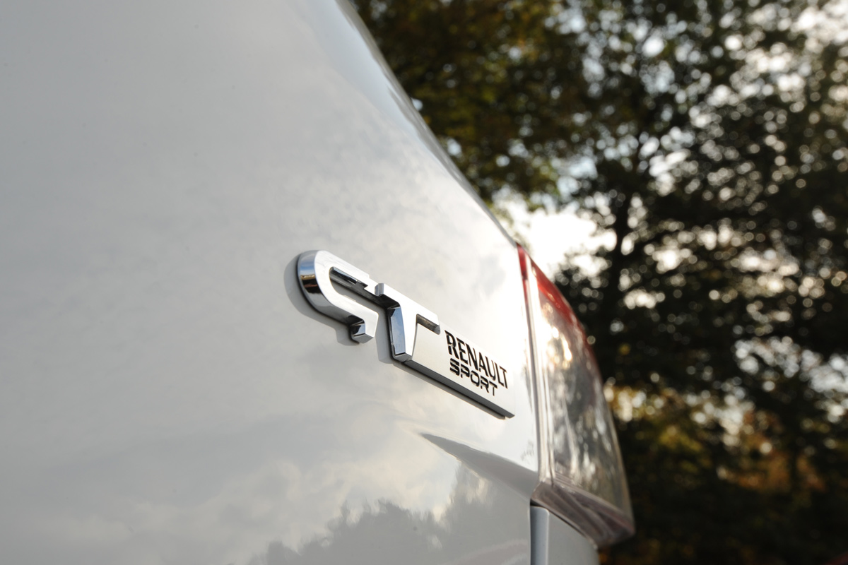 Renault Megane Coupe badge