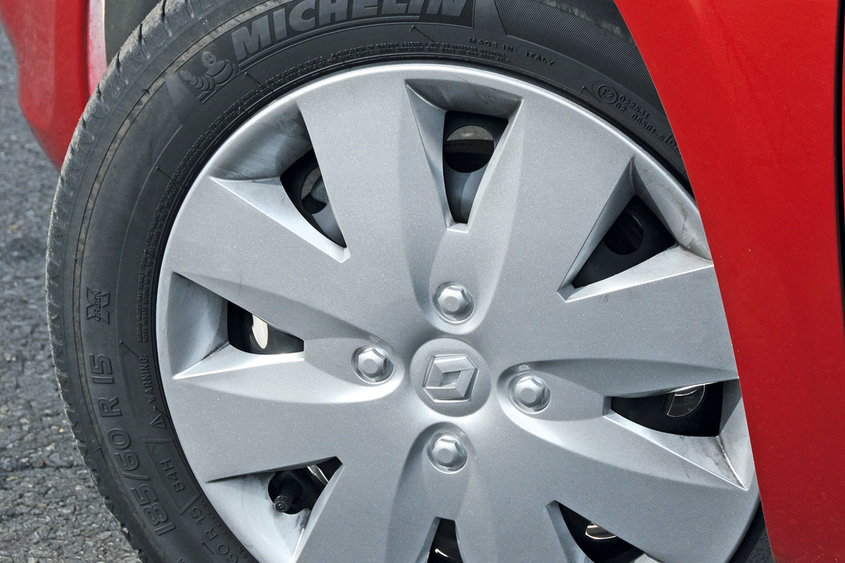 Renault Clio wheel