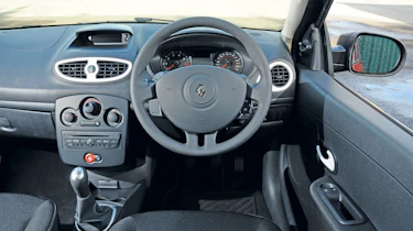 Renault Clio interior