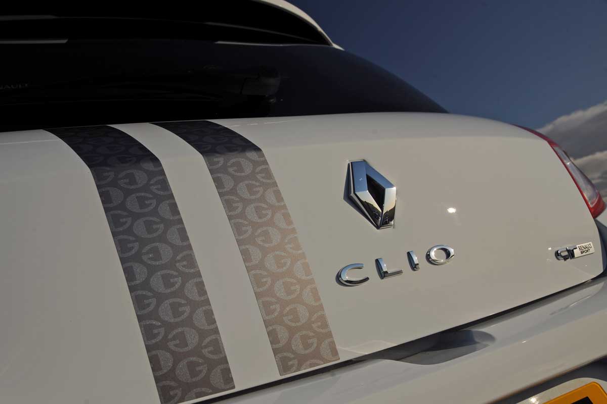 Renault Clio Renaultsport badge