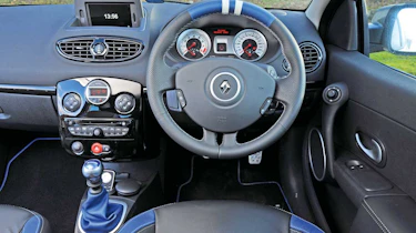 Renault Clio Renaultsport dash