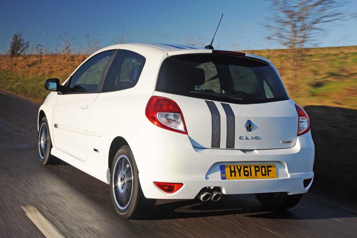 Renault Clio Renaultsport rear tracking