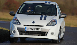 Renault Clio Renaultsport front cornering