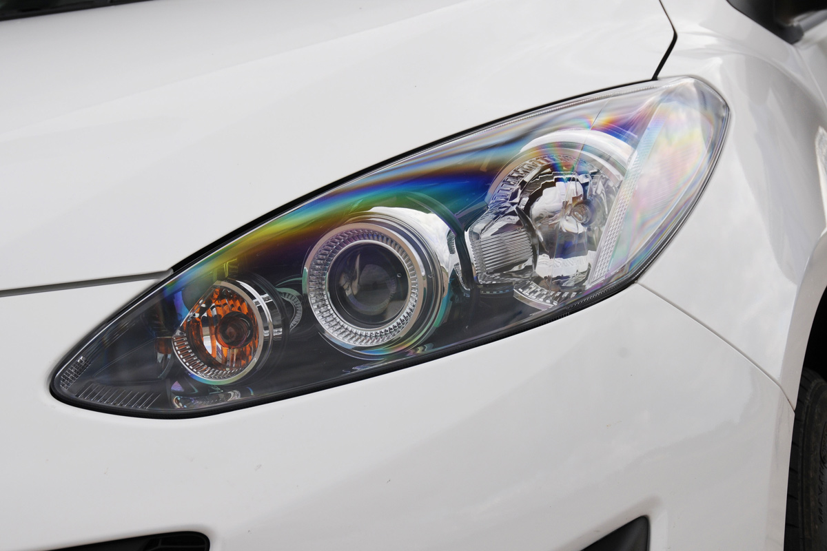 Mazda 2 light