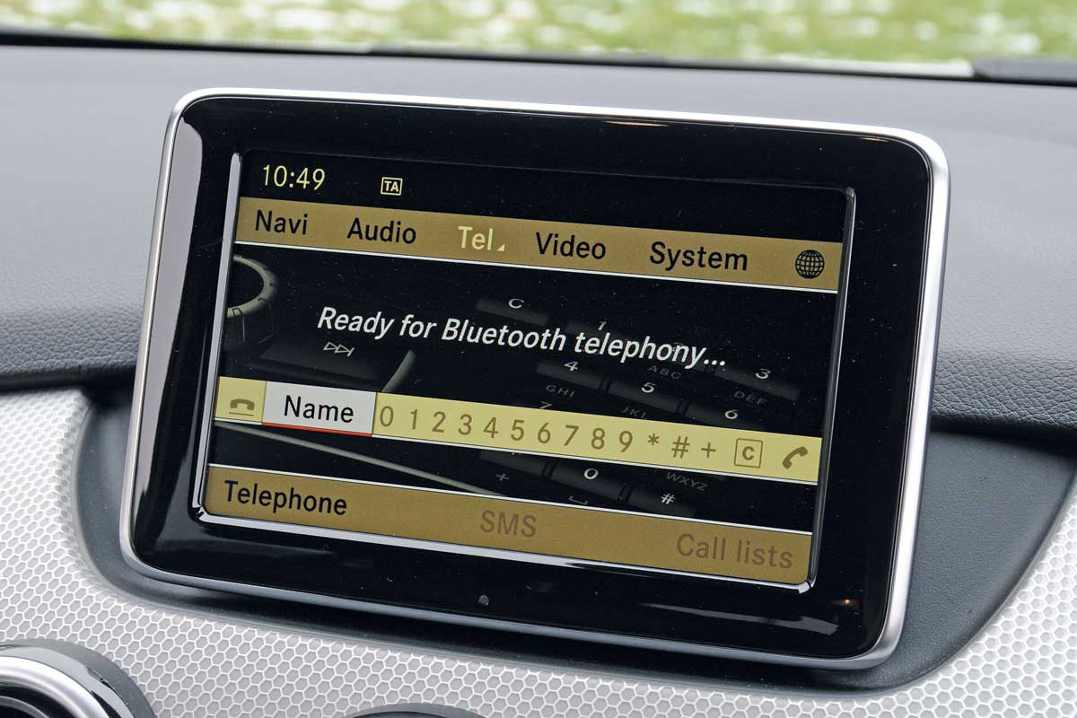 Mercedes B-Class display