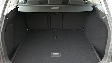 Volkswagen Golf Estate boot