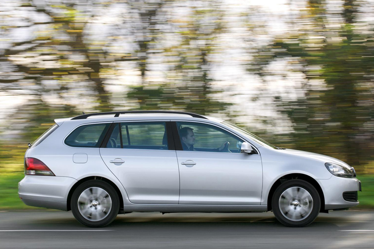 Volkswagen Golf Estate profile