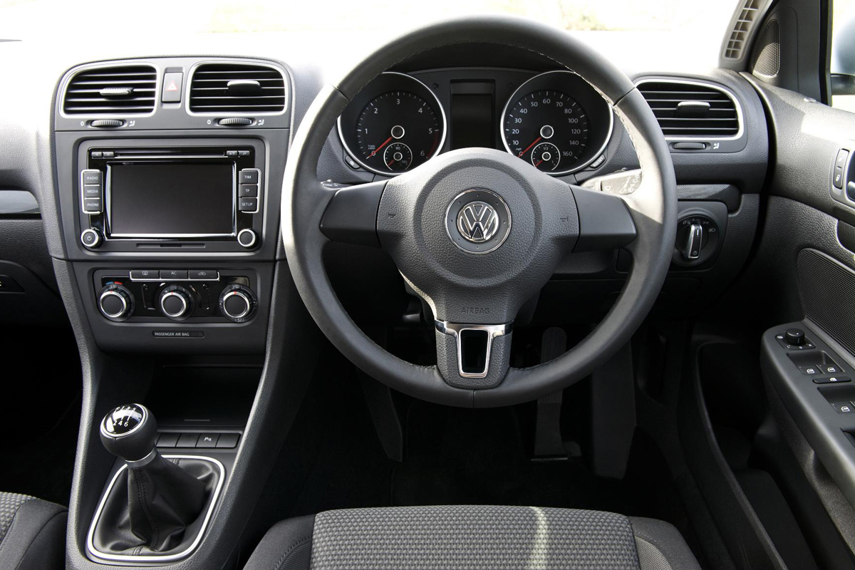 Volkswagen Golf Estate dash
