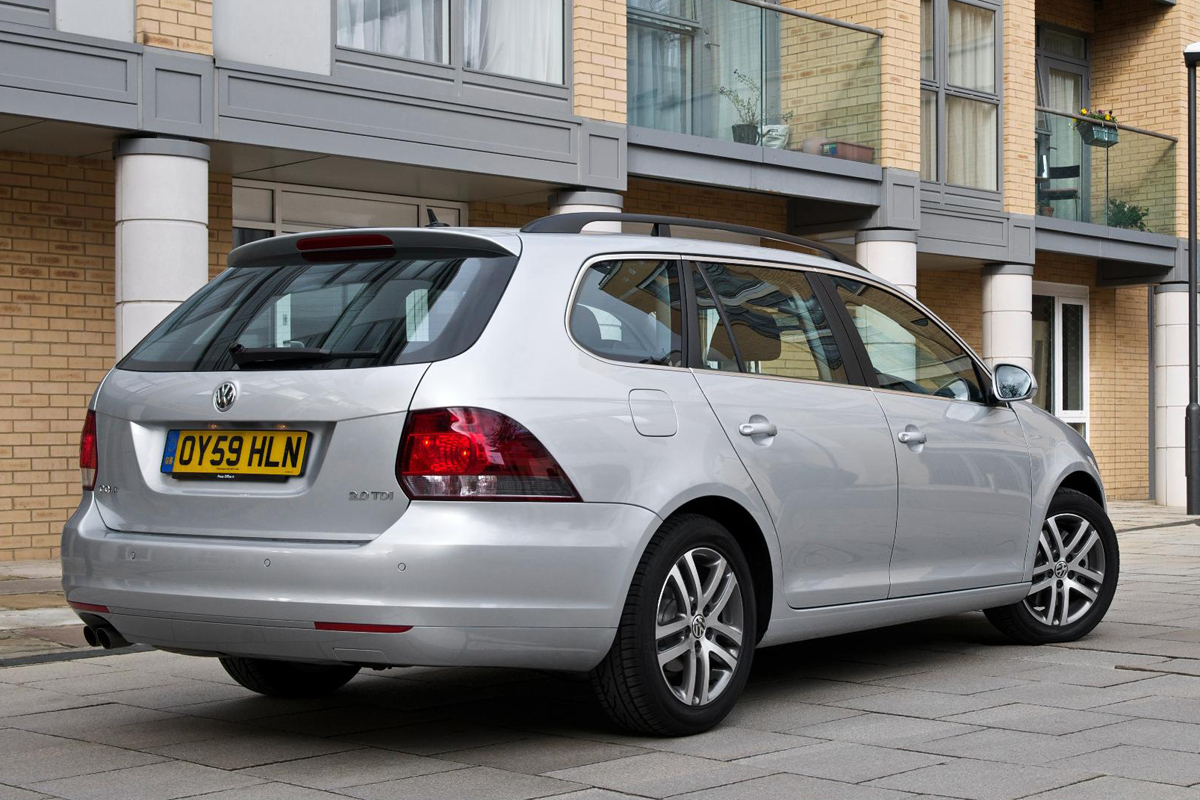Volkswagen Golf Estate rear