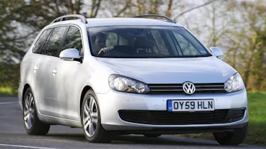 Volkswagen Golf Estate front cornering