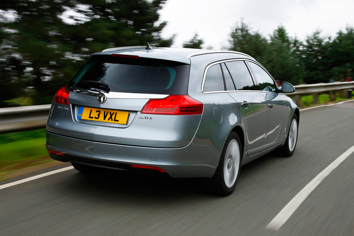 Vauxhall Insignia Sport Tourer rear tracking