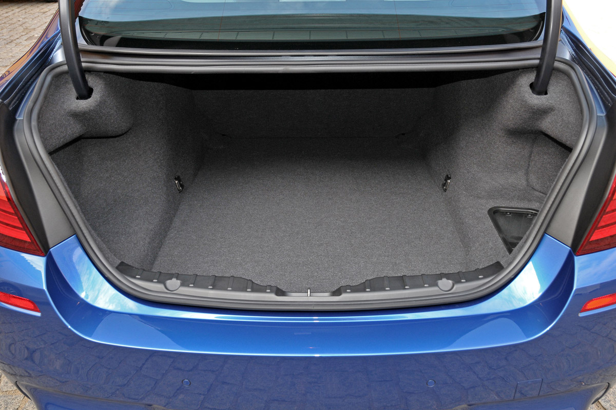 BMW M5 boot