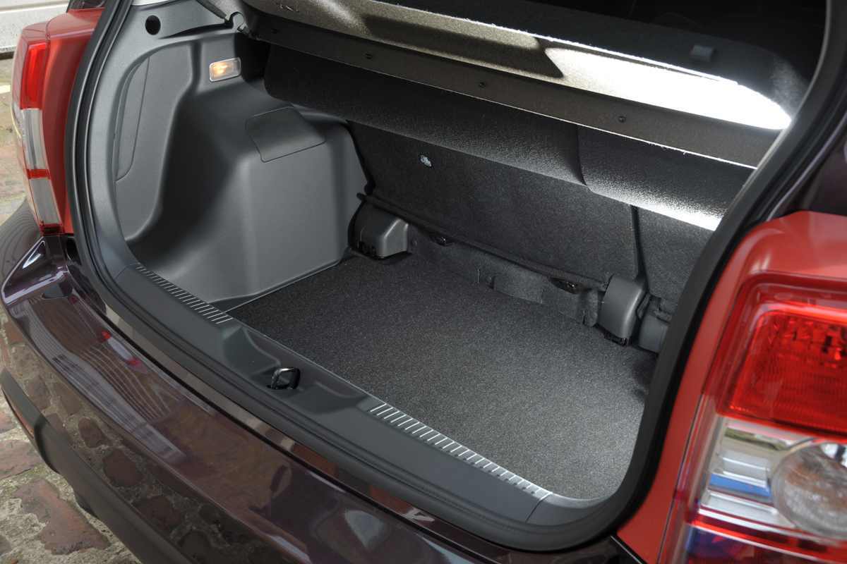 Toyota Urban Cruiser boot