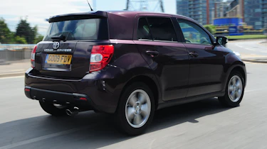Toyota Urban Cruiser rear tracking