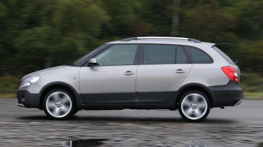 Skoda Fabia Scout panning