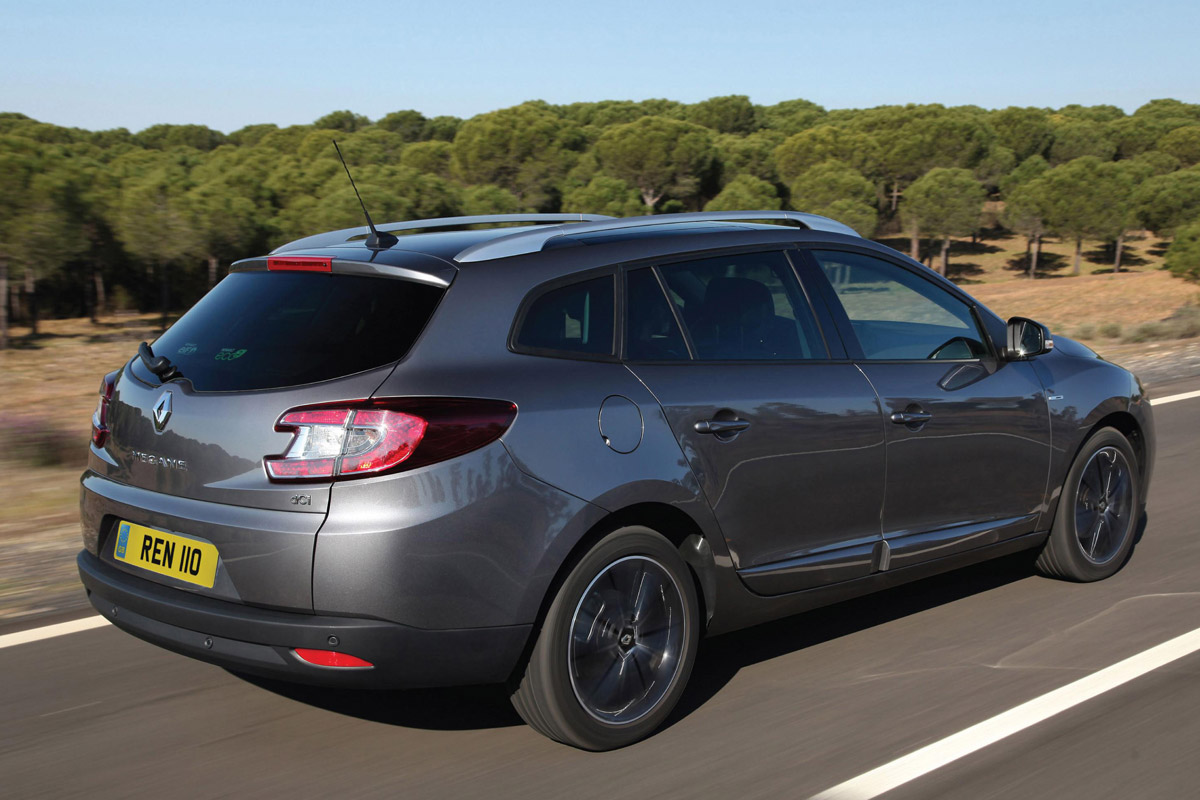 Renault Megane Sport Tourer rear tracking