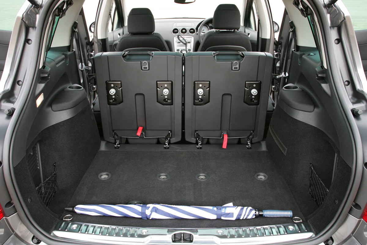 Peugeot 308 SW boot