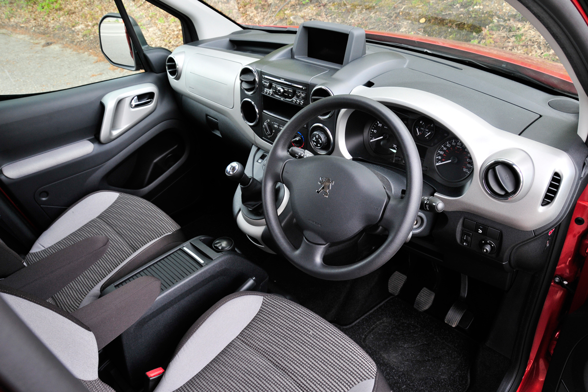 Peugeot Partner Tepee interior