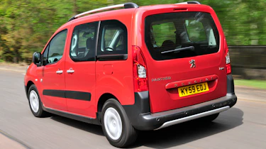 Peugeot Partner Tepee rear tracking