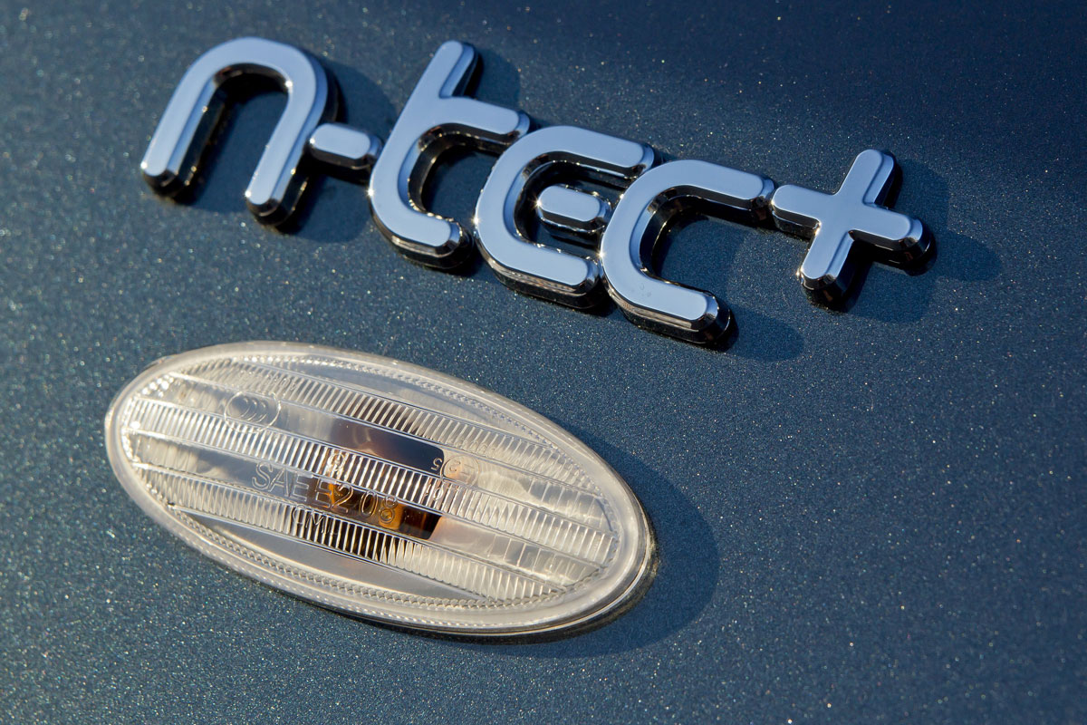 Nissan Note badge