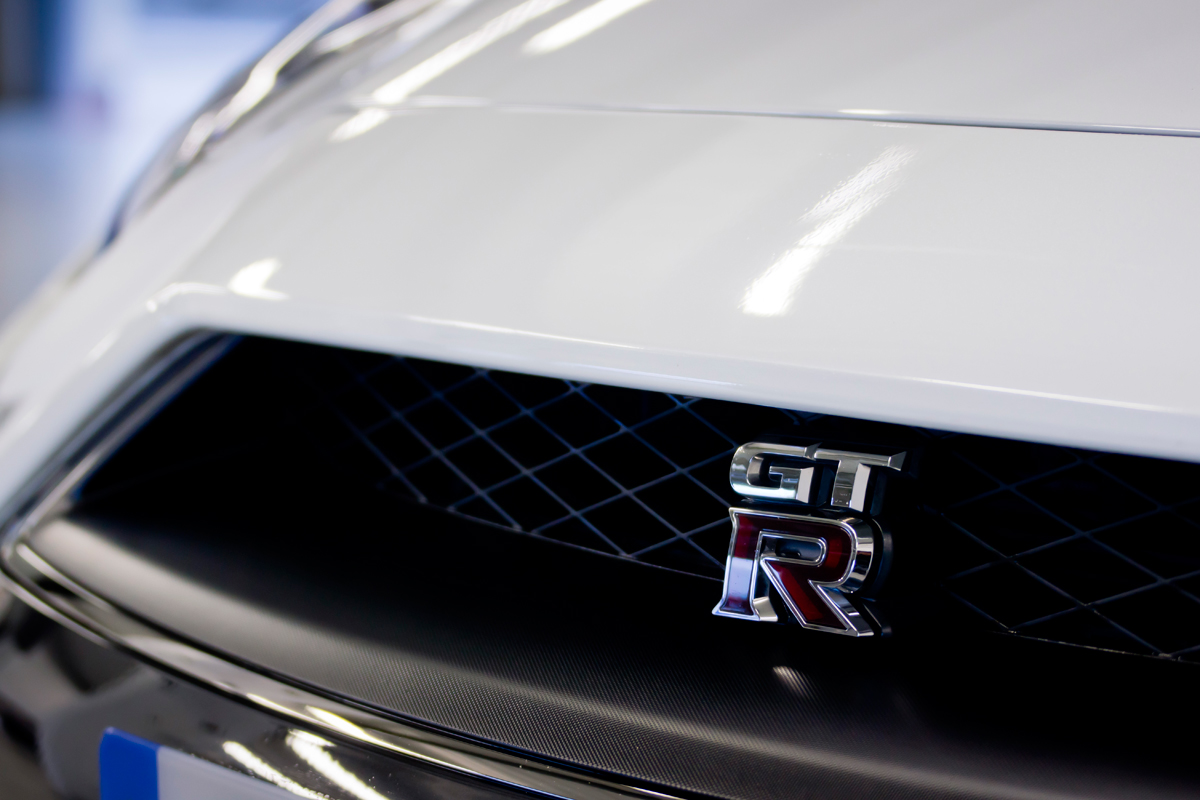 Nissan GT-R grille