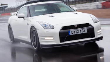 Nissan GT-R front tracking
