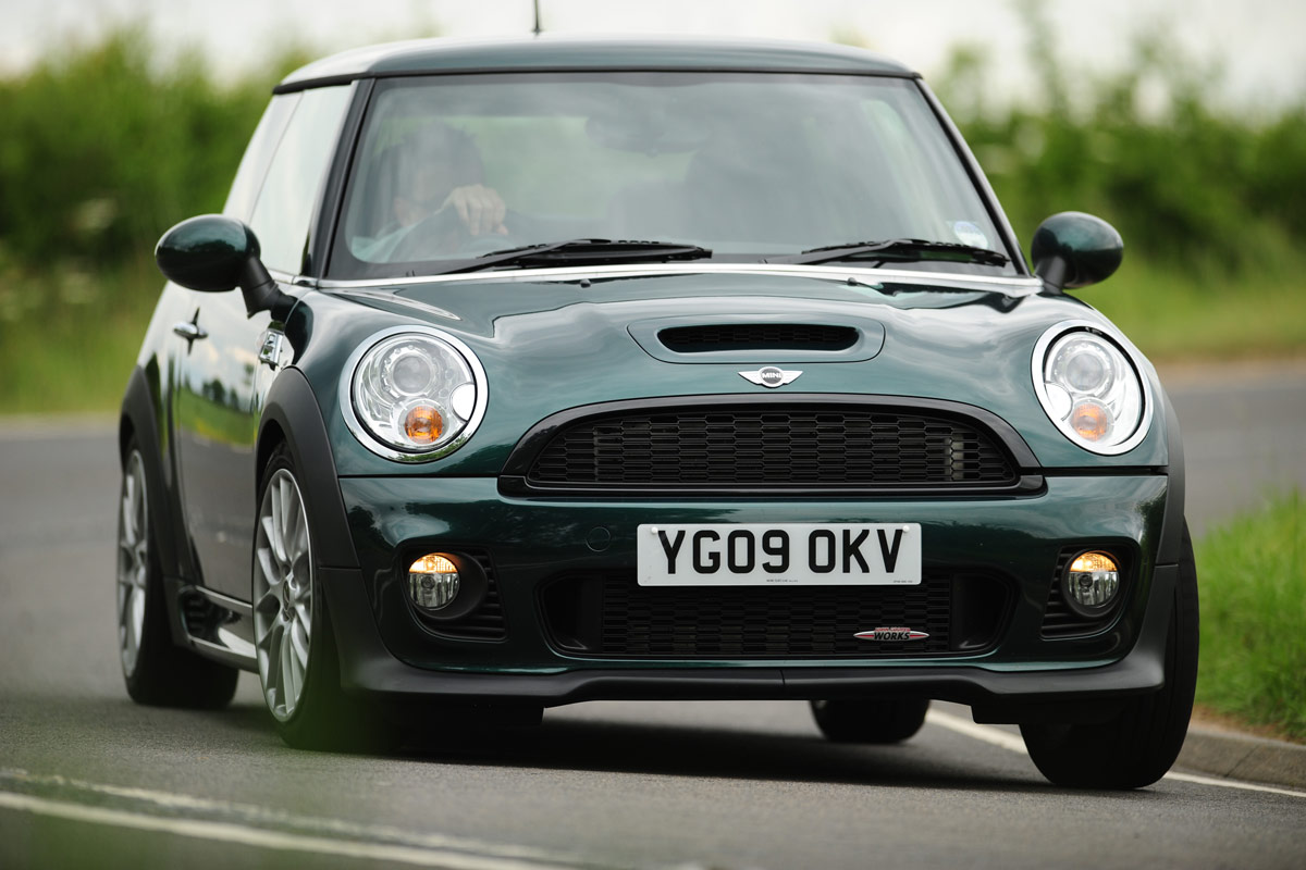 MINI JCW front cornering
