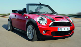 MINI JCW Convertible front tracking