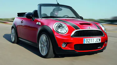 MINI JCW Convertible front tracking