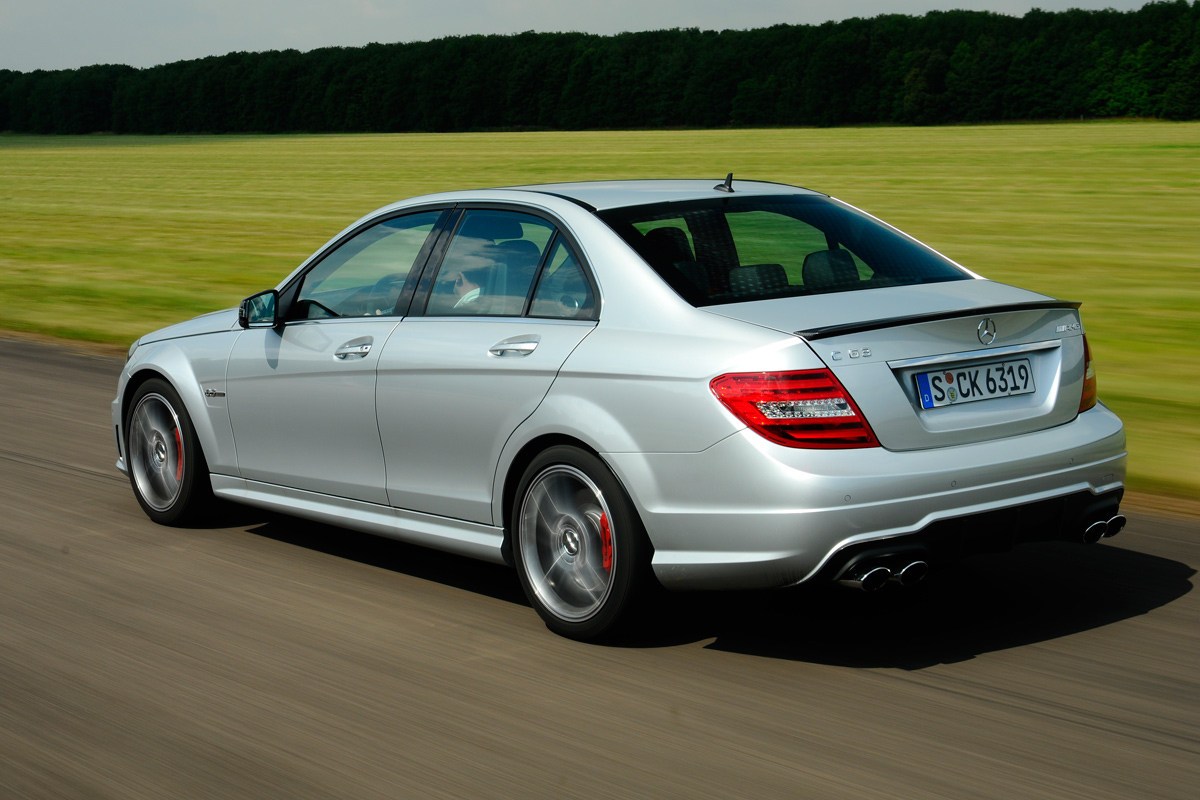 Mercedes C63 AMG rear tracking