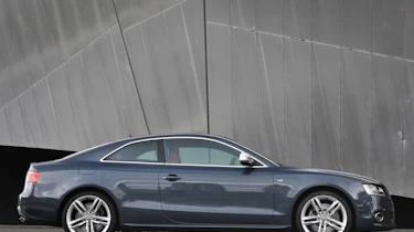 Audi S5 profile